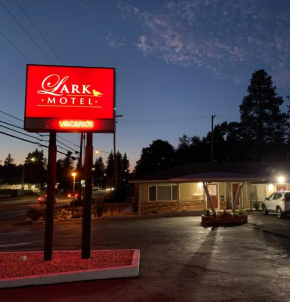  Lark Motel Willits  Уиллитс